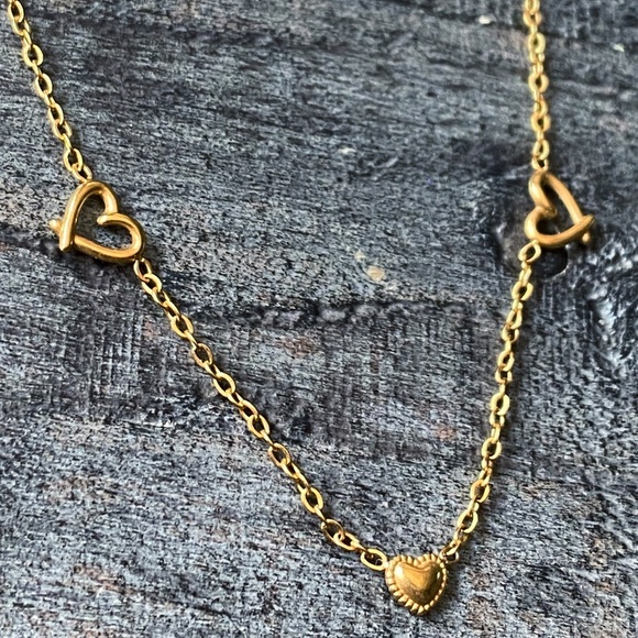 NEW Gold Tiny Heart Layering Necklace - Picture 2 of 11